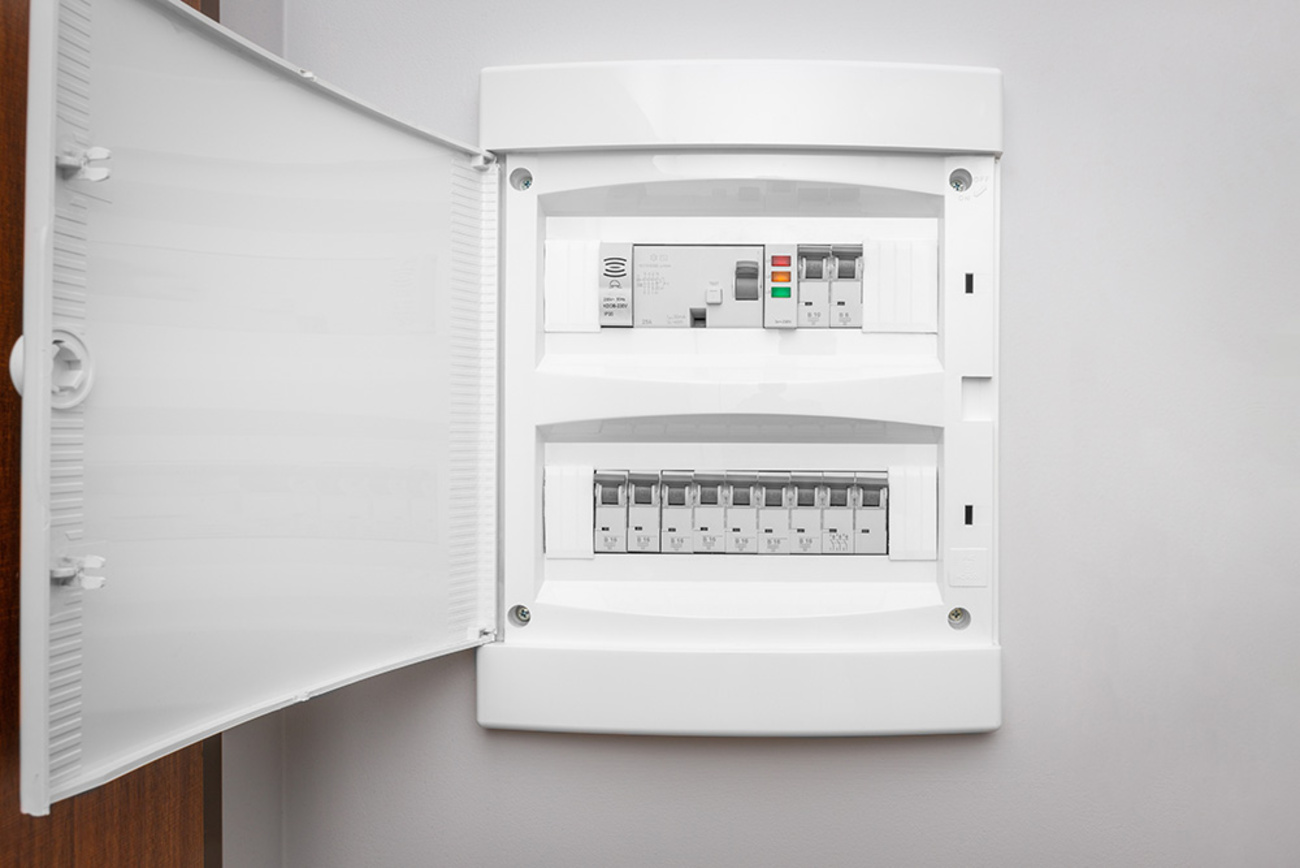 Über­spannungs­schutz bei Freiberger Energie-u.Gebäudetechnik GmbH in Moosthenning